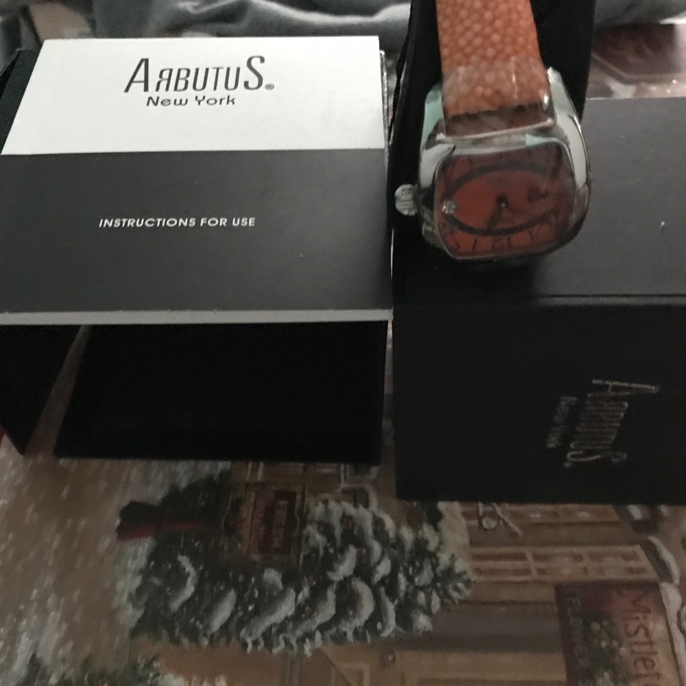 Arributus Cute Womens Orange Watch